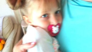 #шутитсмаленькой Энджи хочет играть и шутит с маленькой