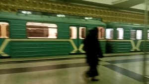 Вечерний час-пик на станции метро Марьино. 3 метропоезда за 1 минуту!