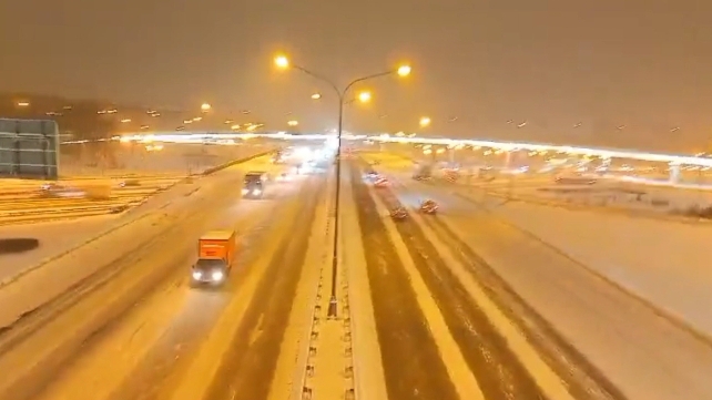 Москва снегопад гололёд Санкт-Петербург Россия шиномонтаж хранение шин гарантия качества смотреть онлайн