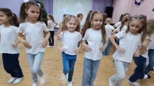 Танец "Тик-так ходики"