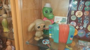 Игрушки.