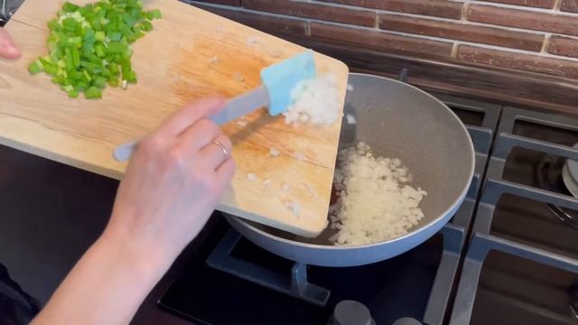 Капуста с тунцом, не оставит вас равнодушным#капустатушеная#тунец#корейскаяеда