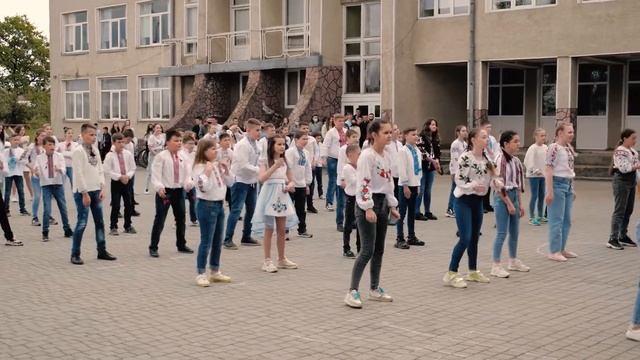 Флешмоб до дня вишиванки у Рожнівському ліцеї Гуцульщина імені Федора Погребенника Pray For Ukraine смотреть онлайн