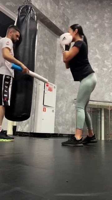 Работа на боксёрском мешке смотреть онлайн