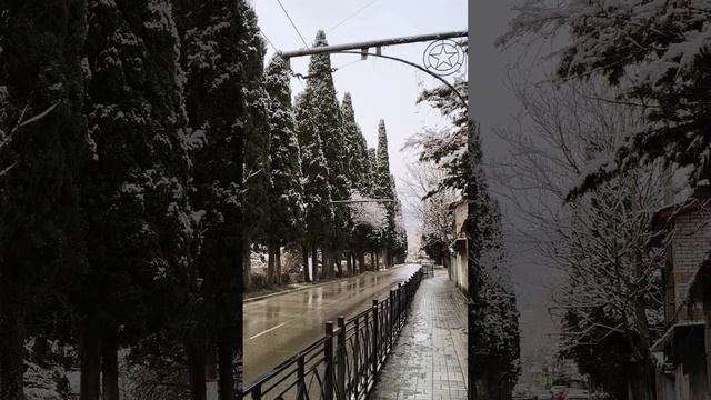 Снег в Ялте 3