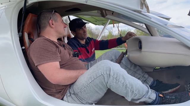 Сутиски Саморобний Літак смотреть онлайн