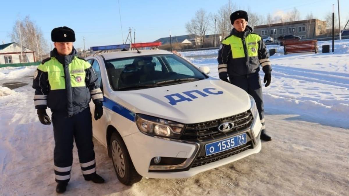 Сотрудники Госавтоинспекции из Чесмы помогли водителю в сложной дорожной ситуации