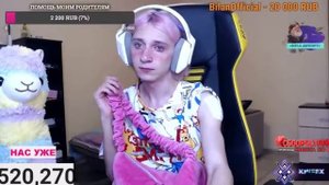 КОРЕЙКА ДАША СЛОМАЛА ДВЕРЬ / СМЕШНЫЕ МОМЕНТЫ СО СТРИМА КОРЕЙКИ ДАШИ