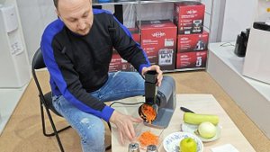 Мясорубка VATTEN.  Морковка по корейски очень быстро с насадкой для шинковки.