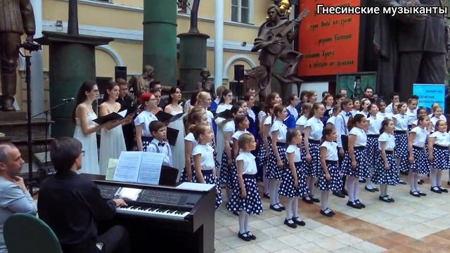 С. Рахманинов - Весенние воды. Смешанный хор колокольчиков. смотреть онлайн