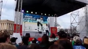 спортивное мероприятие посвящённое ЧМ по хоккею в СПБ на дворцовой площади