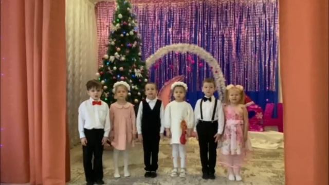 МАДОУ д/с "Юбилейный" Ансамбль "Колокольчик" "Белый снег белешенький" смотреть онлайн