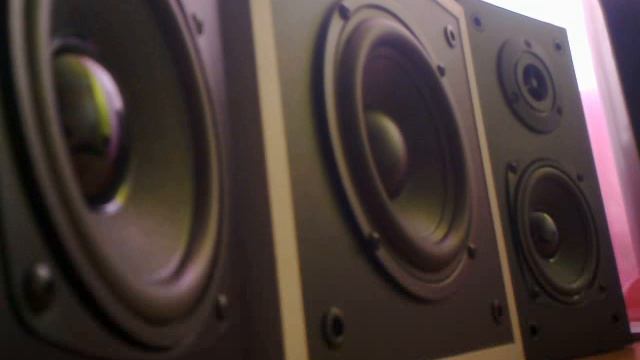 Басс качает смотреть онлайн