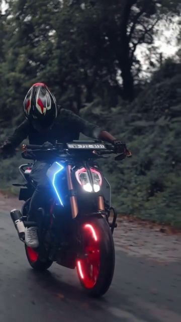 #duke390 #ktm #ktm#ktmduke390 #neonnights #neoneffect#neonedit #neon #bike #rider #khillibuzzchiru смотреть онлайн