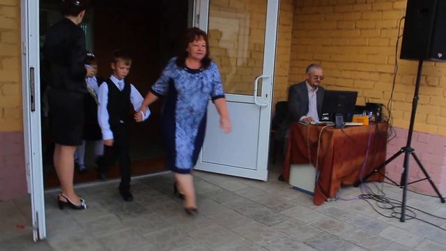 Березино. Школа №3. 1 сентября 2018г. 1ч.(18). Начало. Директор говорит. Беларусь. смотреть онлайн