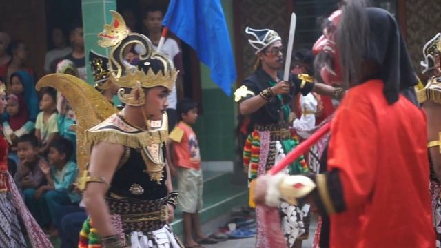 Reog Gunung Saren Lor смотреть онлайн