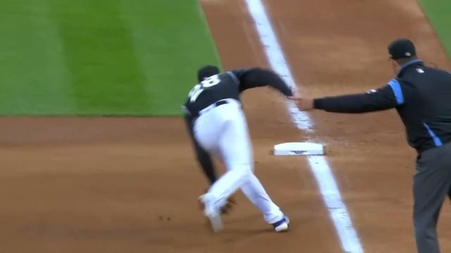 NOLAN ARENADO HAS BEEN TRADED TO THE CARDINALS! IM SORRY ROCKIES FANS смотреть онлайн