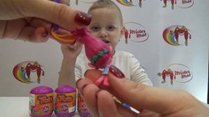 Мистер Мэт открывает сюрпризы Тролли. TROLLS surprise