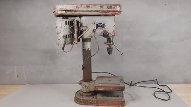 Полная реставрация сверлильного станка!!! смотреть онлайн
