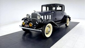 Chevrolet Confederate 1932 года выпуска.Пикап Ford F100 с длинным кузовом 1965 года выпуска