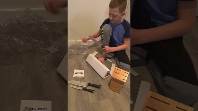 Zestaw noży TEFAL Ice Force K232S574 смотреть онлайн