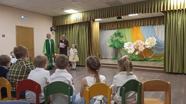 2022-03-25 Утренник в Мамонтовой Видео 03 смотреть онлайн