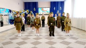 1. Хор "Капельки " Знамя Победы  МДОУ "Суксунский детский сад "Колосок"