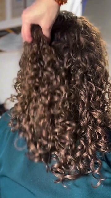 Кудрявое ДО/ПОСЛЕ от мастера с JKeratin😍
#jkeratin #jacademy смотреть онлайн