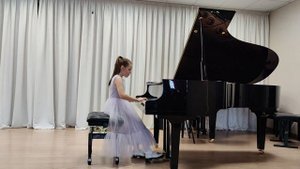 В. Коровицын «Мама», Н. Голубовская. «Вариации на тему русской народной песни»