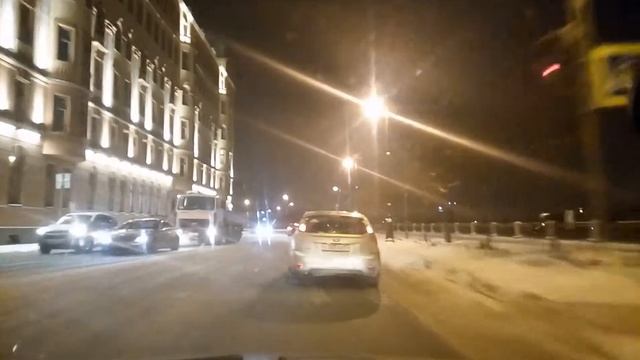 Добрая мадам спихнула на встречку смотреть онлайн