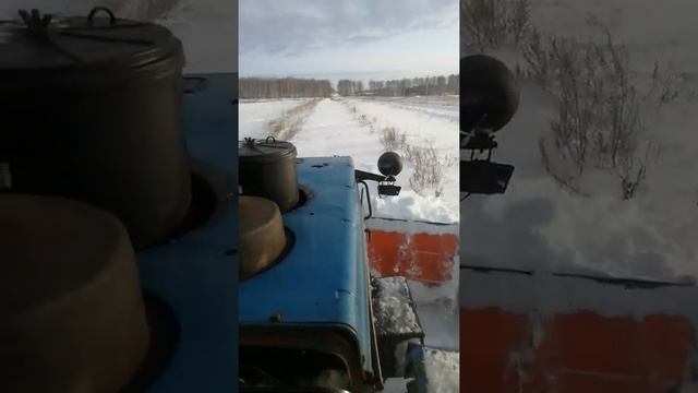Т150к пробиваю снежную дорогу смотреть онлайн