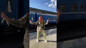 ПОПУЛЯРНЫЕ ТИК ТОКЕРЫ СНИМАЮТ ПОД КАЗАХСКУЮ ПЕСНЮ.