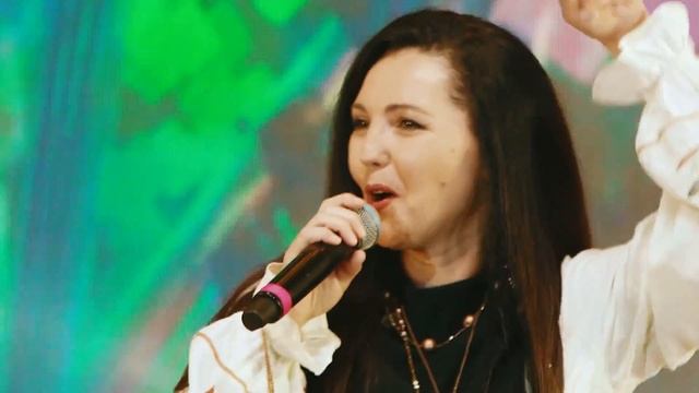 Марина і компанія.  Мега-Хіт 2023.  МАРИНА ПОЛОНЧАК  "ВЕСНА". СЛУХАЙ УКРАЇНСЬКЕ!!!
