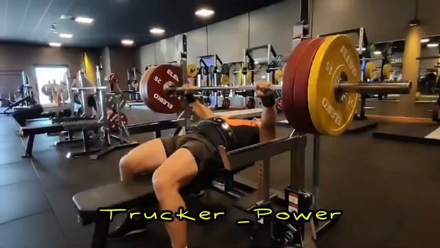 Bench press 150kg-3/2 series #powerlifter #kierowcaciężarówki #gorilla #жим #benchpress #sbd