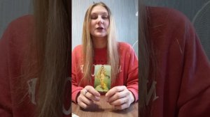 Описание карты Паж пентаклей. Краткие значение Пажа пентаклей в раскладах. Обучающий материал таро.