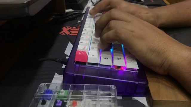 Akko POM PINK SWITCHES | BBOX60 Keyboard смотреть онлайн