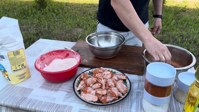 КРЫЛЫШКИ KFC В КАЗАНЕ НА КОСТРЕ. ОЧЕНЬ ХРУСТЯЩИЕ И СОЧНЫЕ!