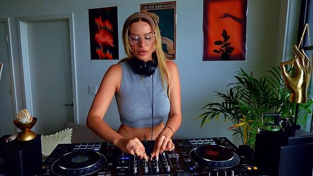 energy DEEP HOUSE mix - DjTabea смотреть онлайн