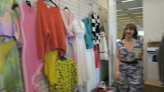 Finding Drew a Boyfriend in New York & Touring the Cosmo Fashion Closet!