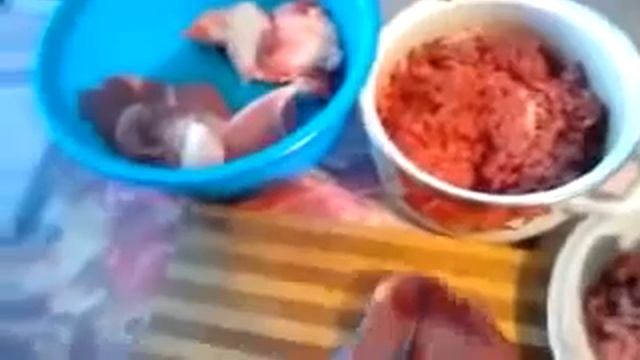 Времени вал Что ещё делать Решила фарш намолоть к чебурекам смотреть онлайн