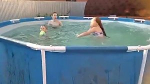Бассейн супер купание Кристины и Тимура