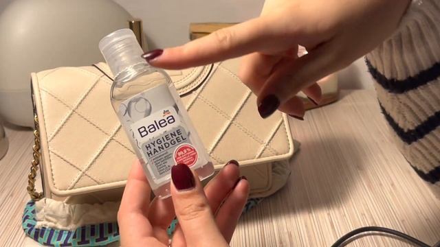 АСМР Что в моей сумке ?👛 смотреть онлайн