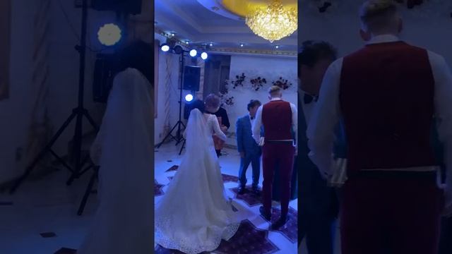 Крутая свадьба Рустама и Лилии. Ведущий Радмир Гайсаров. смотреть онлайн