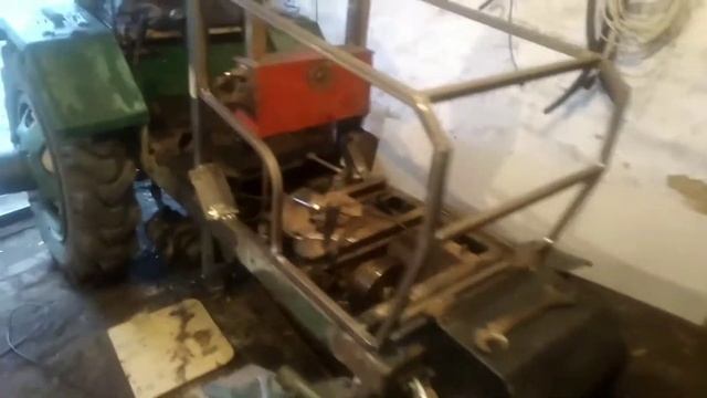 Робота над мини трактором Иде. смотреть онлайн