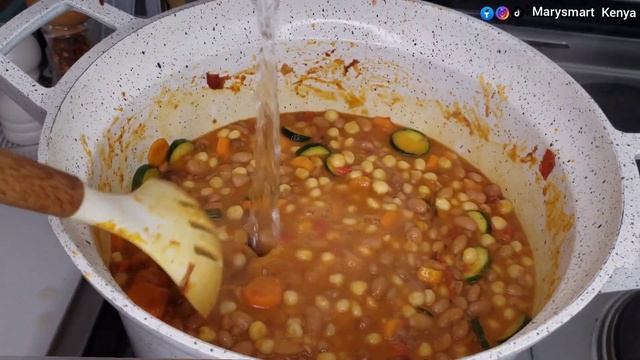 WHAT WE EAT IN A DAY | REALISTIC MEALS IDEAS ON A BUDGET | BREAKFAST IDEAS | LUNCH| DINNER IDEAS смотреть онлайн