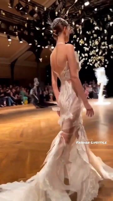 The art of couture by Iris Van Herpen ❤️🔥Haute Couture Collection FW'22/23 смотреть онлайн