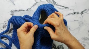 как вставить шнур в шапку