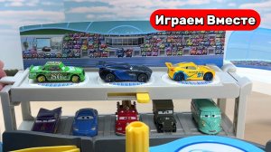 Играем в машинки ! Строим ГОНОЧНУЮ ТРАССЦ ! Строим ЖЕЛЕЗНУЮ ДОРОГУ ! Видео для детей