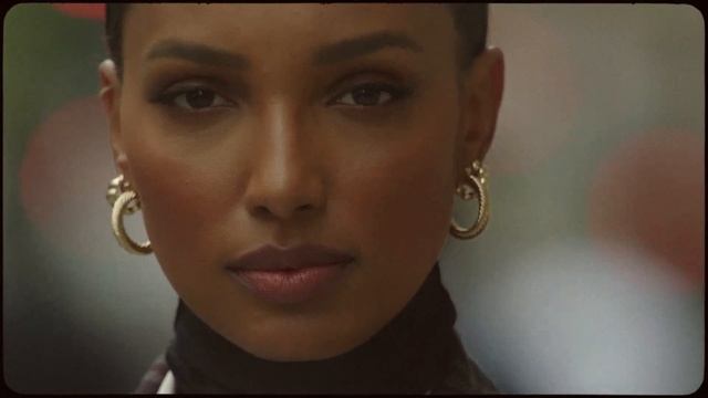 Jasmine Tookes for Anne Klein смотреть онлайн
