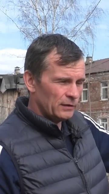 Почему горком большевиков стоит выше храма? #большевики #ленин #гусьхрустальный #храм #храмыроссии смотреть онлайн